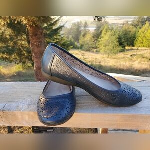 Croft & Barrow Navy Perforated Women's Flats